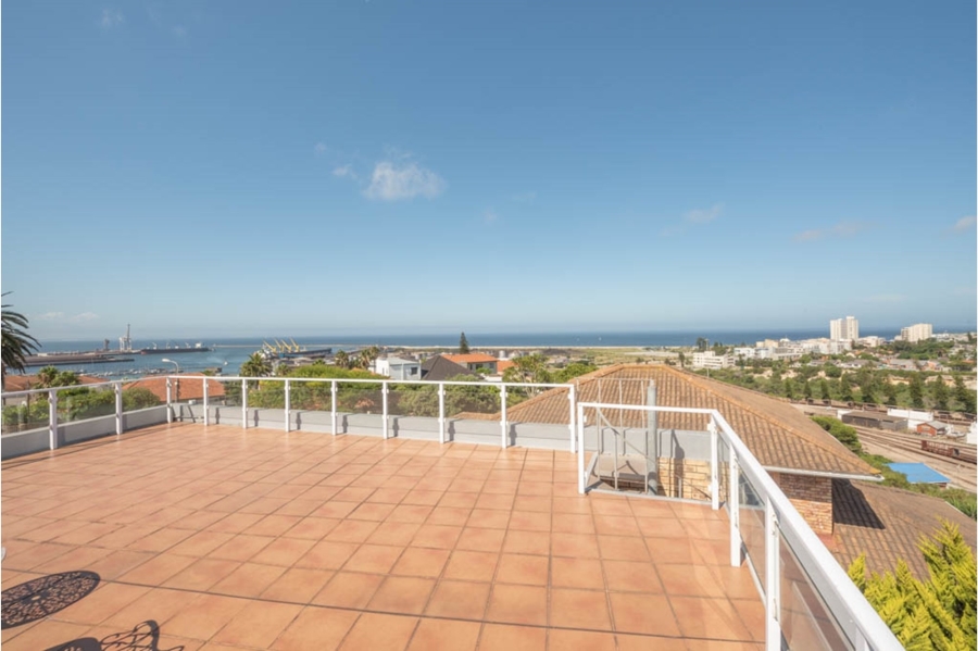 6 Bedroom Property for Sale in Humerail Eastern Cape